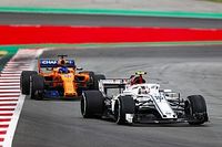 Leclerc dice que aprendió el doble luchando con Alonso