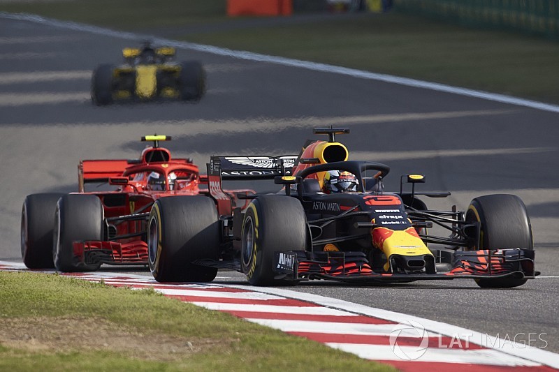 Rosberg : "J'irais chez Ferrari si j’étais Ricciardo"