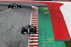 Hamilton: Mercedes "can't afford to throw away points" like this