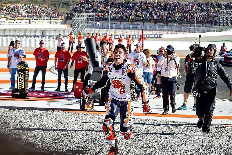 Campe&oacute;n del mundo Marc M&aacute;rquez, Repsol Honda Team celebra