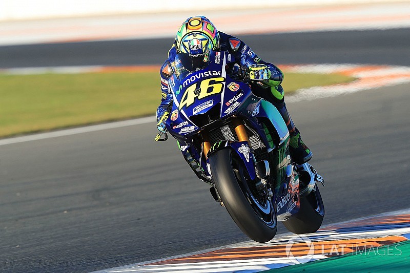 Rossi: Para Yamaha, é melhor tomar moto 2016 como base