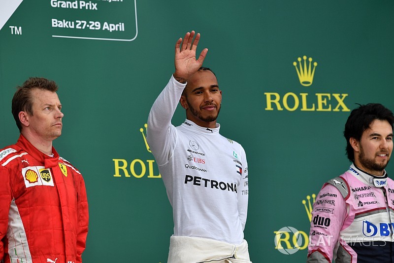 Hamilton erkent: "Winst voelt beetje ongemakkelijk"