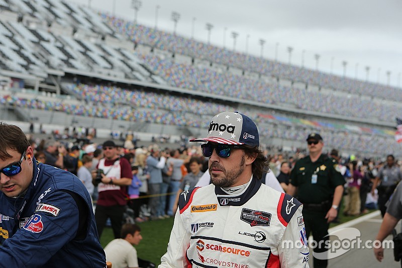Fernando Alonso, contento por estar en las 24 Horas de Daytona