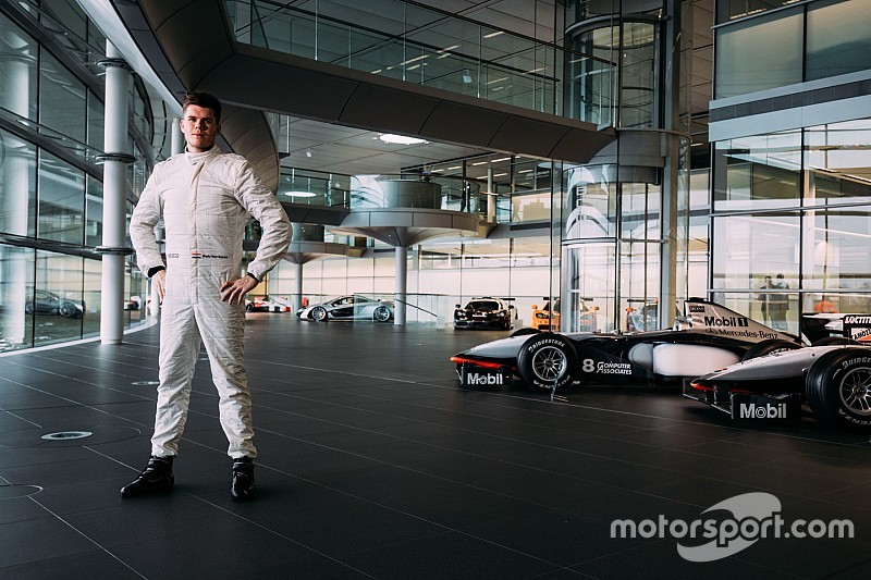 Пилот симулятора McLaren дебютирует в реальных гонках в Хоккенхайме