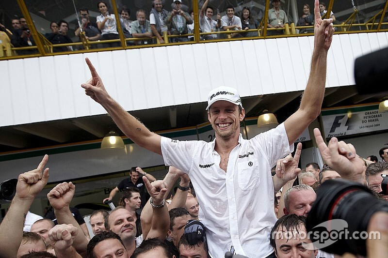 Ma van 10 éve, hogy Jenson Button megszerezte a VB-címet a Brawn GP-vel