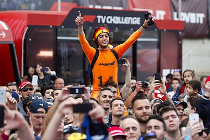 A nagyon lelkes F1-es rajongók Barcelonából