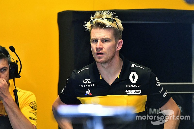 Hülkenberg technikai hibája miatt bosszús, Sainz tempója miatt elégedett lehet a Renault