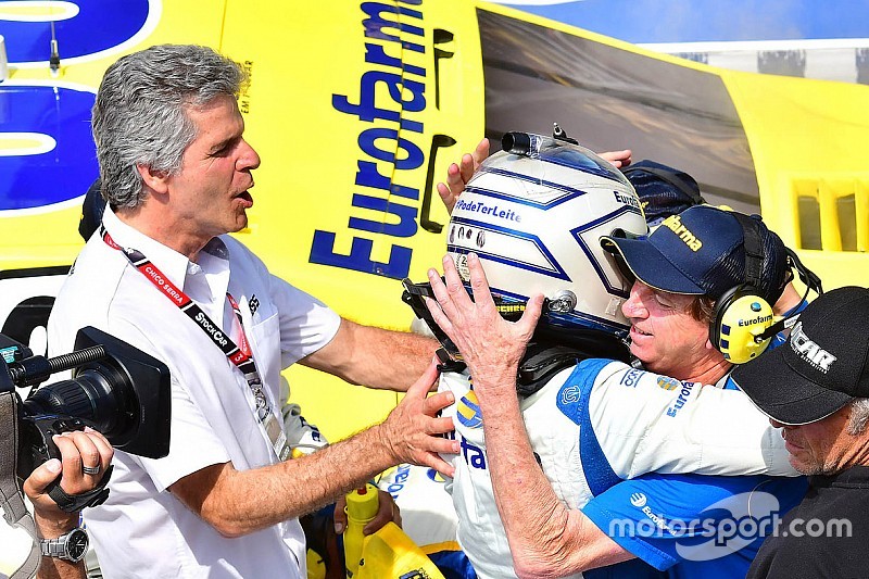 Orgulhoso, Chico Serra espera que Daniel o passe em títulos