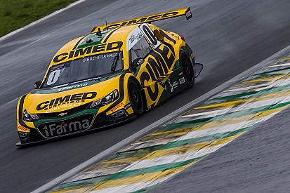 Проблемы с мотором испортили дебют Массы в Stock Car Brazil