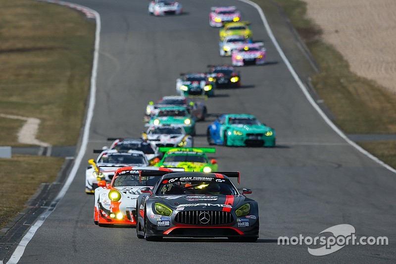 Mercedes met veel Nederlandse inbreng op jacht naar winst in 24 uur Nürburgring