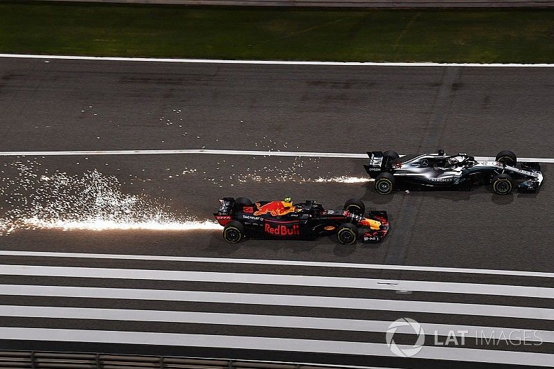 Lewis Hamilton, Mercedes-AMG F1 W09 EQ Power+ and Max Verstappen, Red Bull Racing RB14 battle