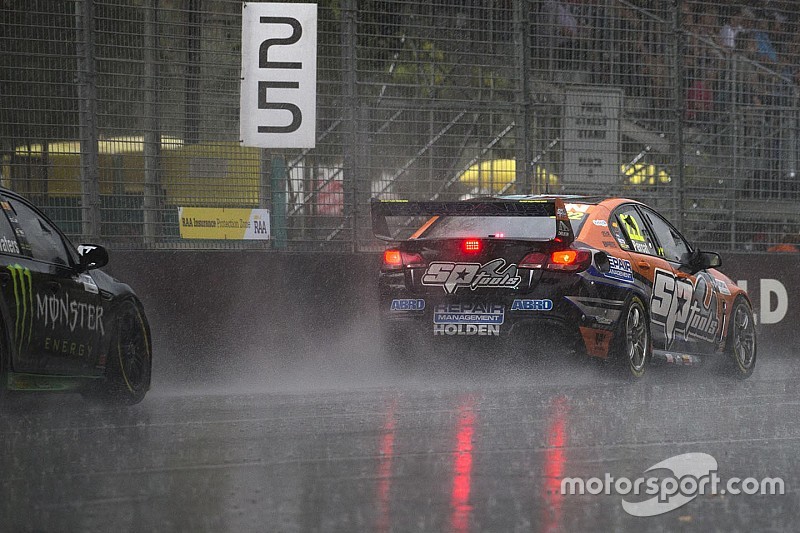 Drivers describe Adelaide monsoon conditions