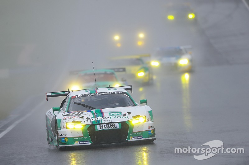 VLN 4: De Phillippi/Mies schwimmen für Audi zum Nordschleifen-Sieg