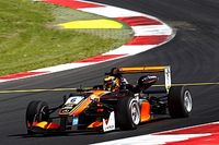 Ilott open to staying in F3 for third season