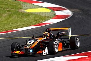 Ilott open to staying in F3 for third season
