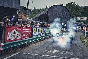 La Jaguar I-Type 2 elettrica ha firmato un nuovo record in Salita!