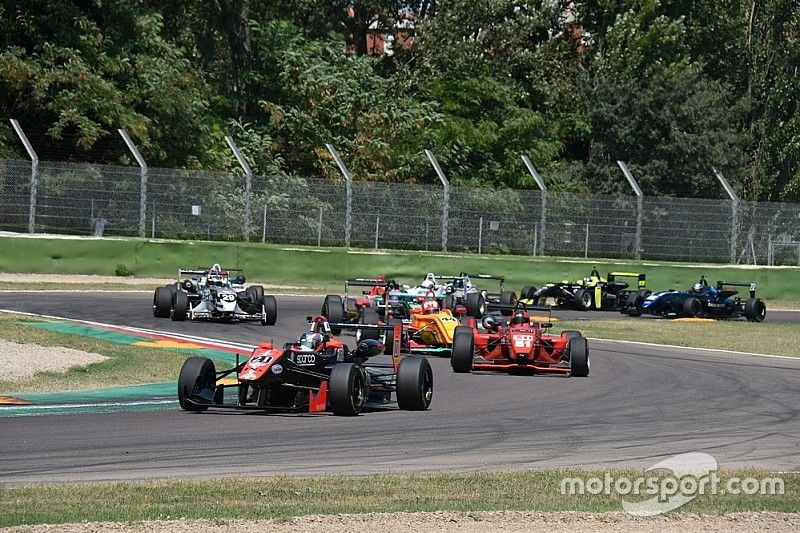 F2000 Italian Trophy: Bracalente trionfa in Gara 2 a Imola e conquista il titolo