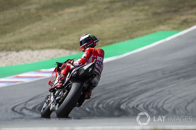 Lorenzo: "Pensavo di andare forte qui, ma sono lento. Domani cambierò molto l'assetto della Ducati"