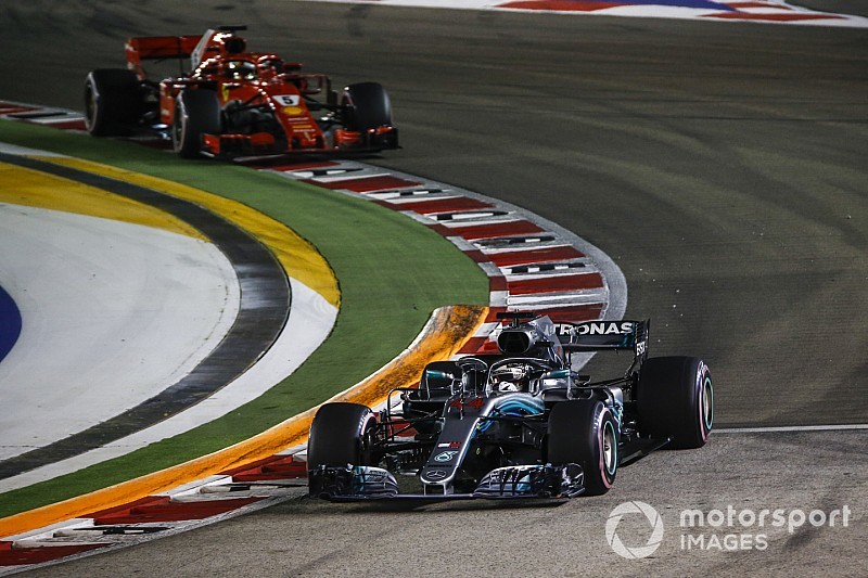 Hamilton "très fier" d'éviter les mêmes erreurs que Vettel
