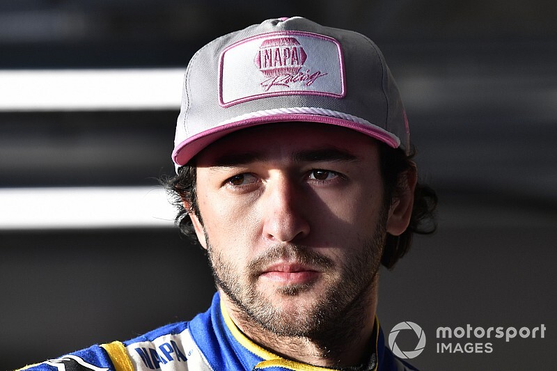 Elliott escapes elimination in "total team effort" at Kansas