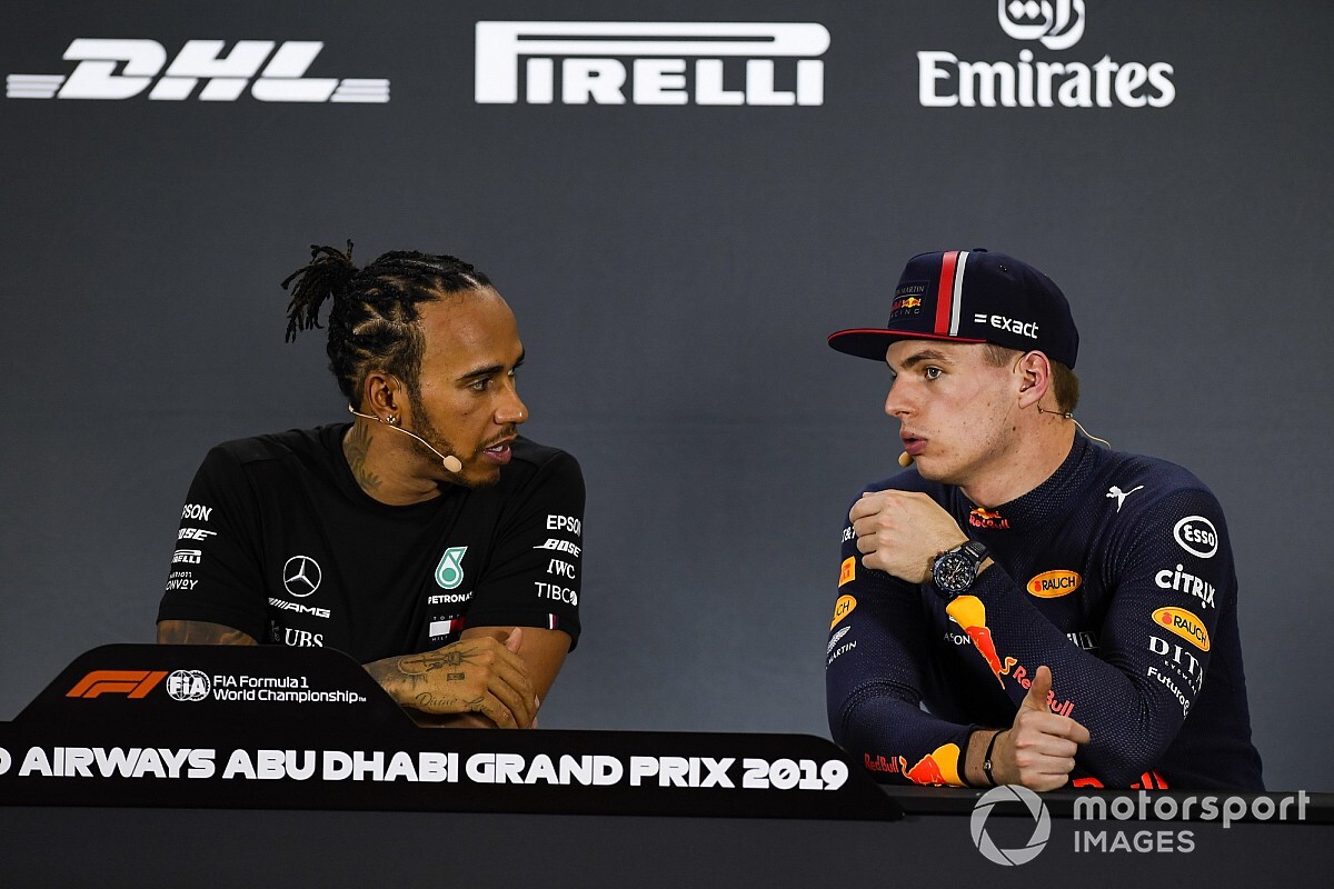 Hamilton: "Red Bull prima avversaria. Max è progredito ancora"