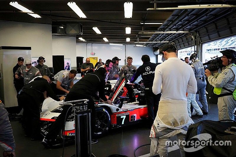 Rolex 24, Hour 4: Prototype dramas give Mazda big lead