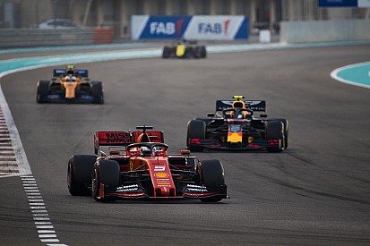 A Red Bull megpróbálta az alávágást a Ferrari hibája után, de rosszul sült el