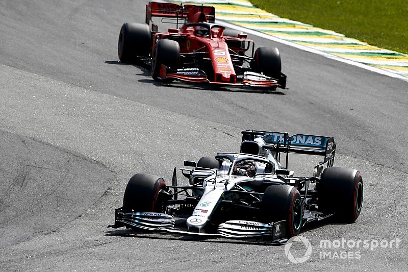 Resmi: Hamilton ceza aldı, Sainz ve McLaren podyuma çıktı!