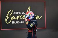 VÍDEO F1 - Verstappen se irrita com perguntas da mídia inglesa sobre batida com Russell: "Isso importa?"