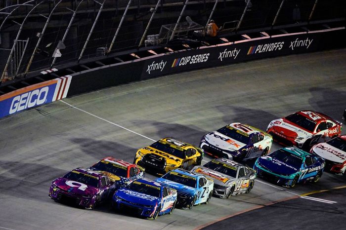 Motorsport.com transmite NASCAR Cup, Xfinity e Truck em Bristol: veja horários e como assistir