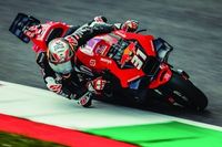 "Cualquier piloto que intente copiar el estilo de Acosta verá que es imposible", dice Espargaró