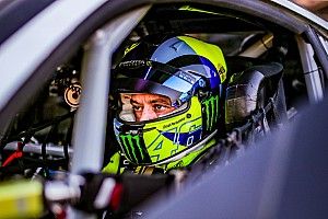 GTWC | Rossi chiude in scia ai PRO, oggi prova la BMW M4 con WRT