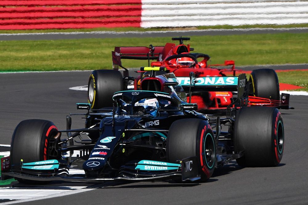 Анализ: в чем Ferrari проигрывает Mercedes, а в чем уже нет
