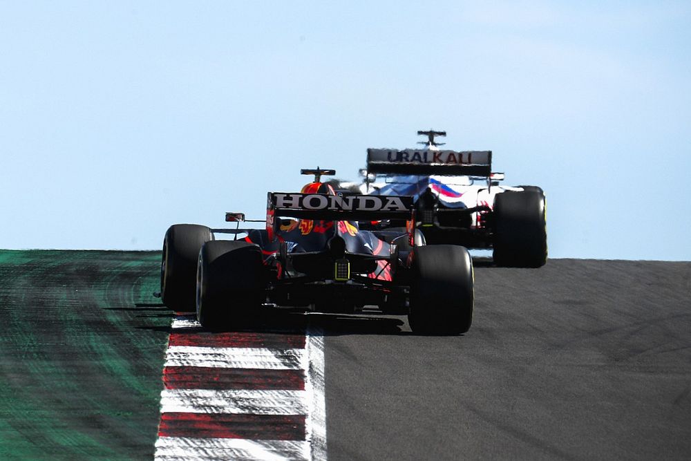 Nikita Mazepin, Haas VF-21, Max Verstappen, Red Bull Racing RB16B