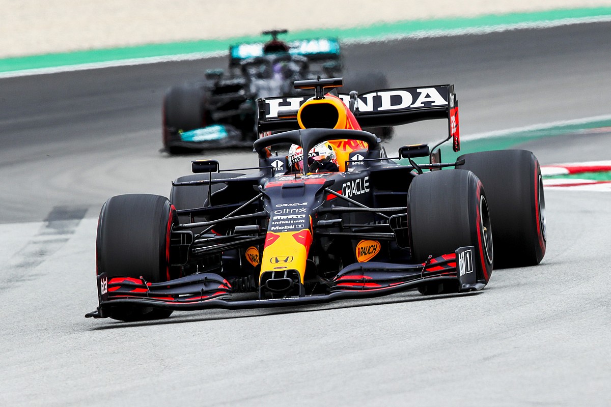 Mercedes wijst op onderlinge verschillen met Red Bull