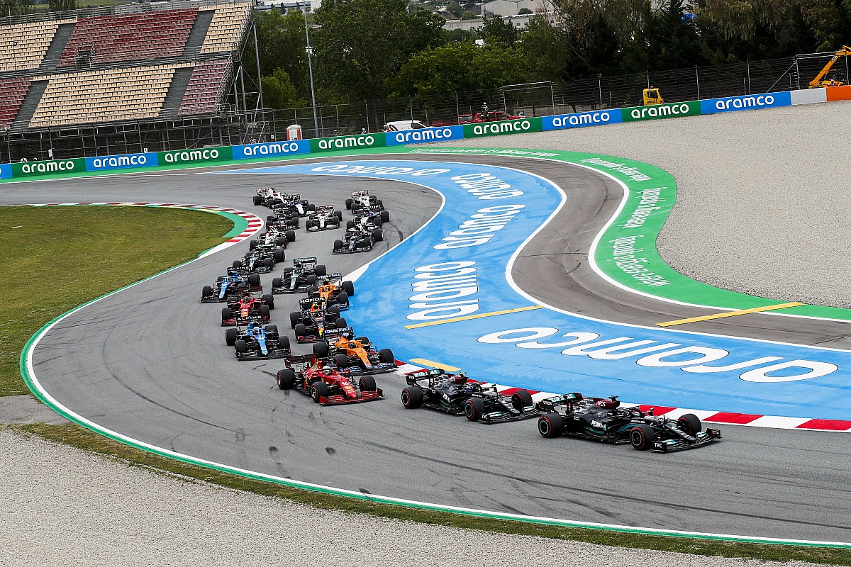 Leclerc explains sensational Bottas pass in F1 Spanish GP