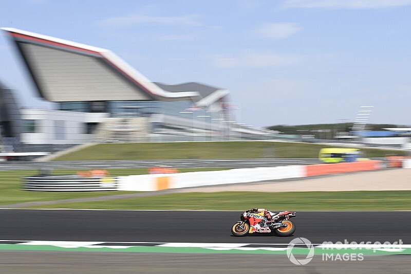 Silverstone sigue con el plan original para MotoGP y F1
