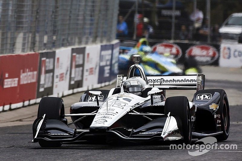 Simon Pagenaud domina la pole en Toronto