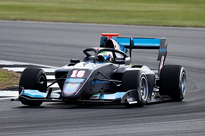 Fotostrecke F3: Der Schweizer Fabio Scherer, Jenzer Motorsport und das Sauber Junior Team zu Silverstone