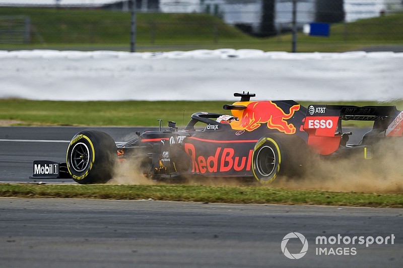 Буэми разбил машину Red Bull на тестах Pirelli