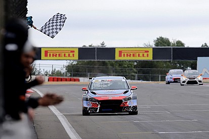 Neuville busca una carrera de 24 horas