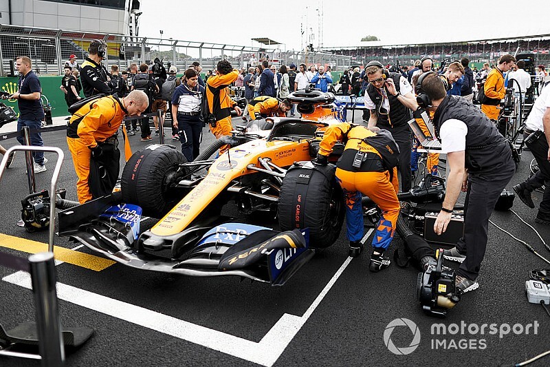 Sainz salue le recul de la F1 sur les couvertures chauffantes