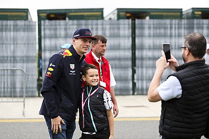 Verstappen szerint Leclerc kicsit dühből védekezett ellene