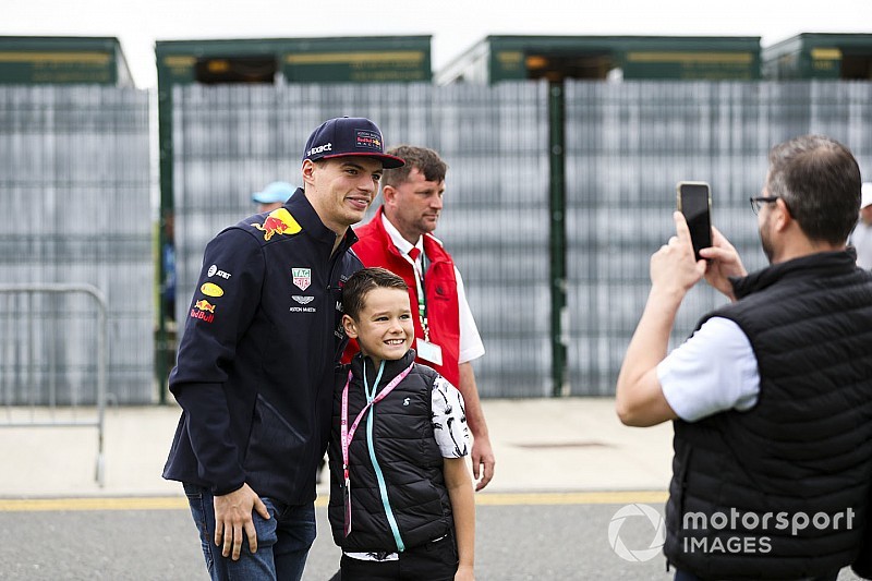 Verstappen szerint Leclerc kicsit dühből védekezett ellene