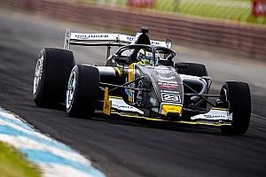 Sandown S5000: Macrow takes heat win, contact for Barrichello