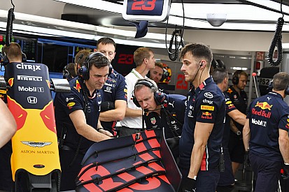 Verstappen : 22 GP par an, un cas de divorce pour les mécaniciens