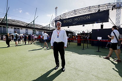 Carey: "F1 alternatif yakıt araştırıyor"