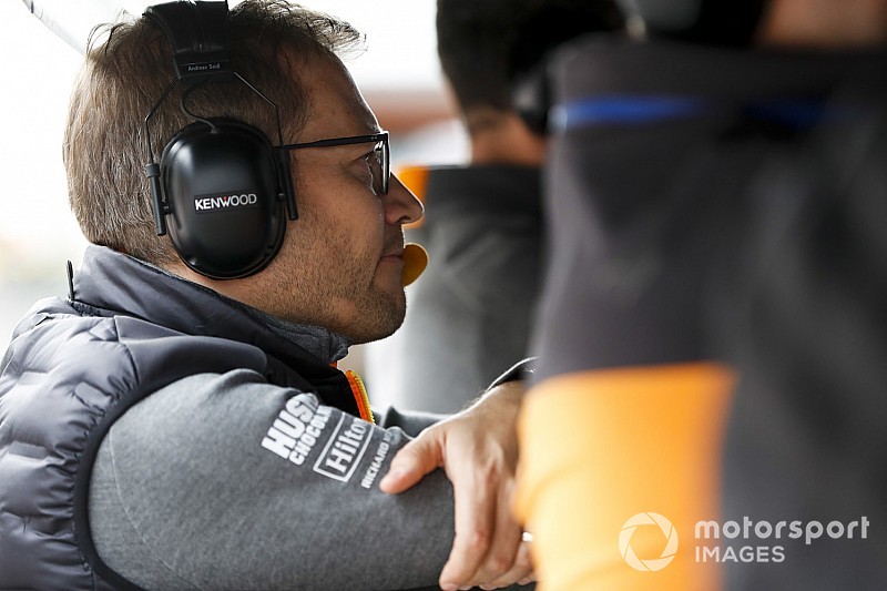A McLaren nem tagadja, hogy fütyültek a versenyigazgatóra