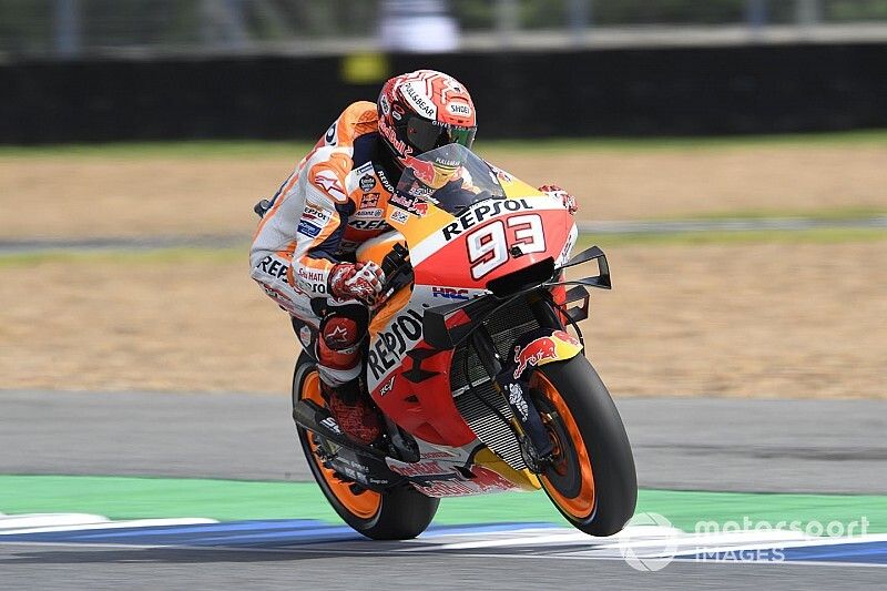 Une nouvelle chute mais une première ligne pour Márquez