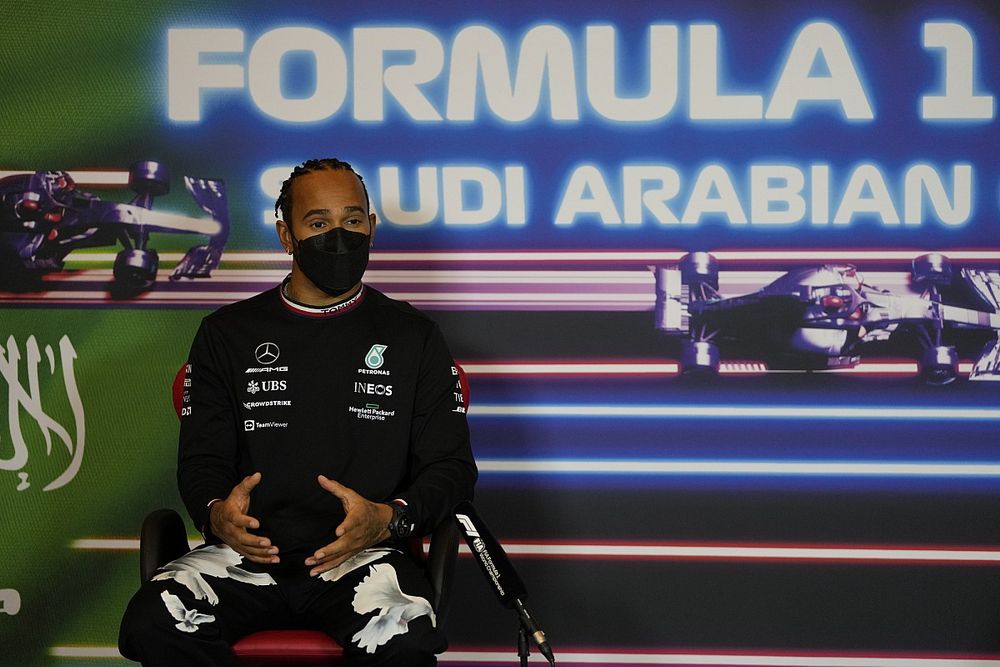 Soroti Isu HAM, Lewis Hamilton Tak Nyaman Balapan di Arab Saudi